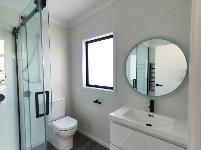 Modern Ensuite