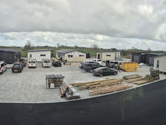 FULL TRANSPORTABLE YARD!