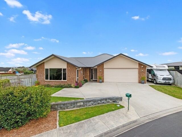 3 BEDROOM KINGSTON - ON THE MARKET